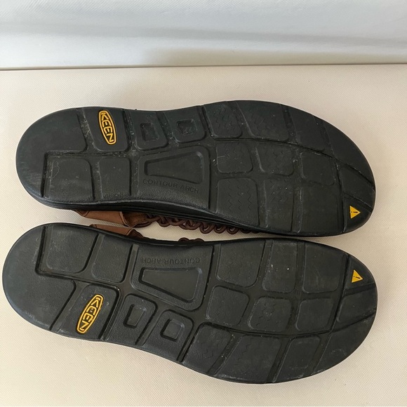 Keen Men’s UNEEK Brown Sandals main image 5